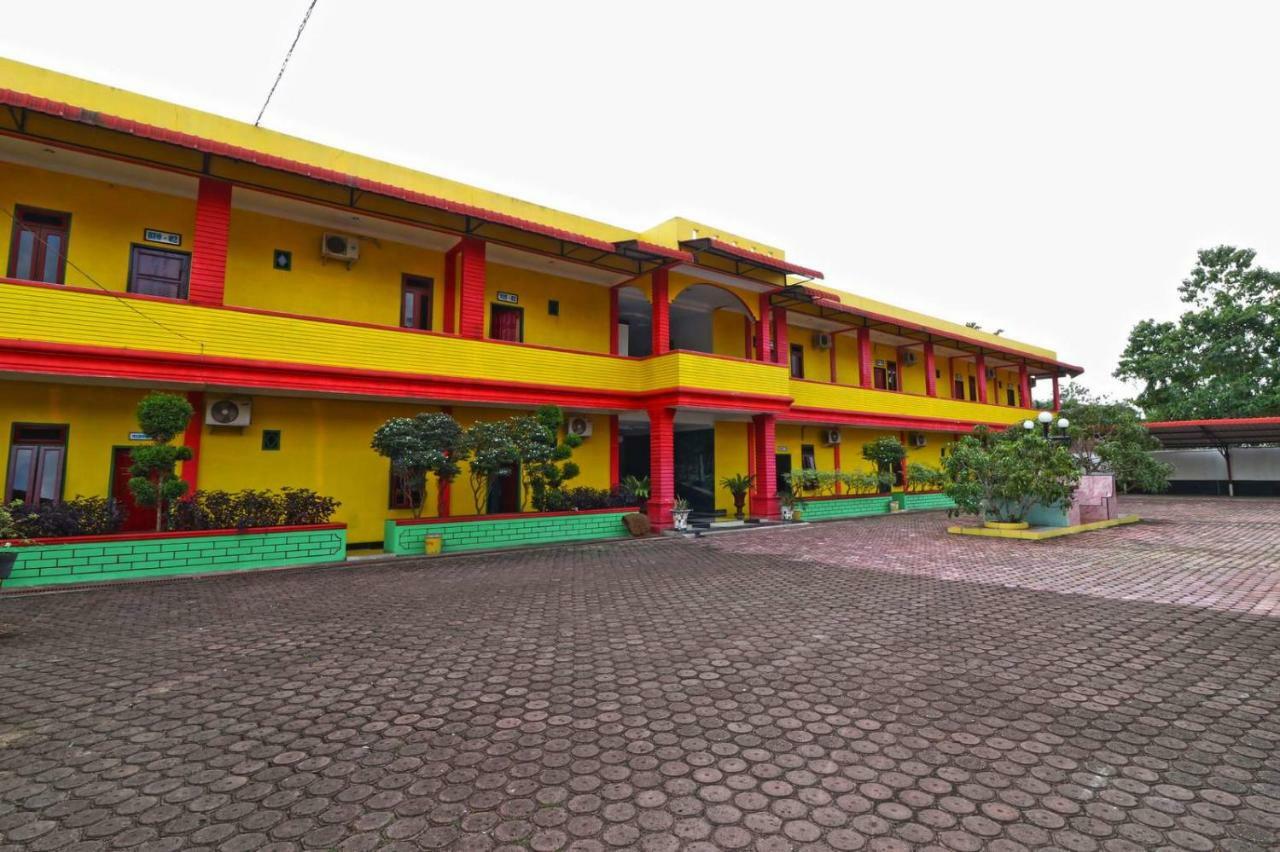 Hotel Rembulan Tebing Tinggi Zewnętrze zdjęcie